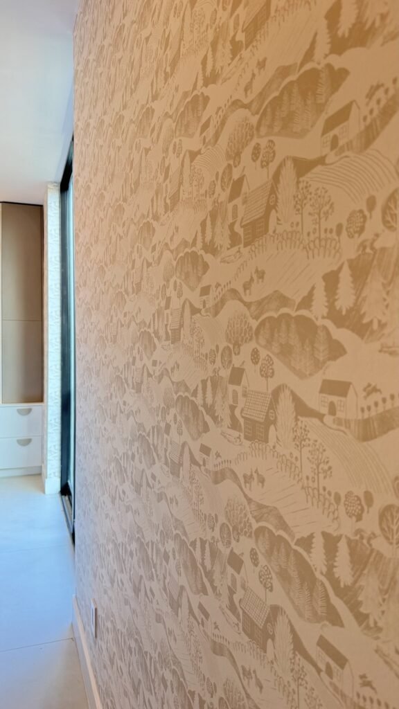 Patterned wallcovering in a Miami residence by Salt Wallcovering